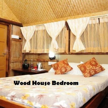 Green Ark Resorts Thekkady Phòng bức ảnh