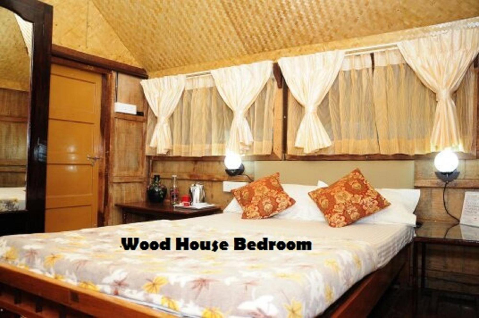 Green Ark Resorts Thekkady Phòng bức ảnh